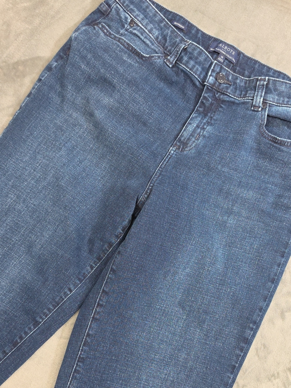 Talbots 14 Women's Straight Leg Jeans in Medium-Dark Blue